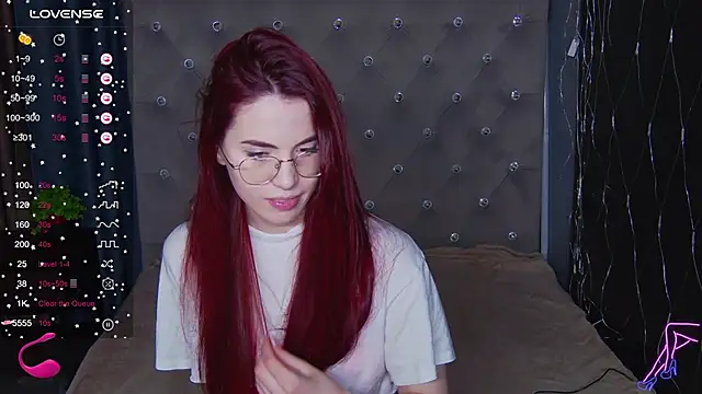 EmilyKents online show from 20, 2, 2025