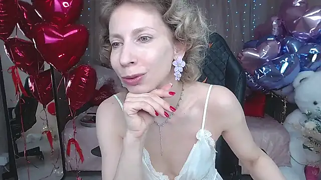 Snapshot of AdrianaSea chatting on 1, 3, 2025 AdrianaSea online show from 1, 3, 2025
