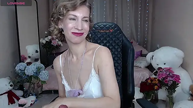 Snapshot of AdrianaSea chatting on 21, 9, 2025 AdrianaSea online show from 21, 9, 2025