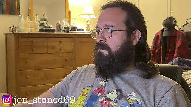 Snapshot of Seraph_De_La_Luna chatting on 8, 3, 2026 Seraph De La Luna online show from 8, 3, 2026