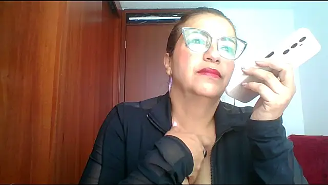 Snapshot of RossanaLionheart chatting on 3, 5, 2026 RossanaLionheart online show from 3, 5, 2026