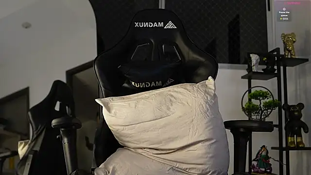 Max cortes1 online show from 1, 10, 2025