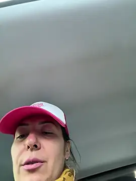 Snapshot of eveangelll chatting on 29, 4, 2026 eveangelll online show from 29, 4, 2026