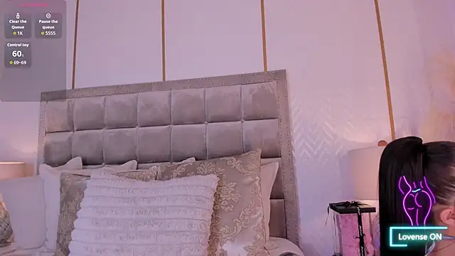 SamanthaClay online show from 14, 10, 2025