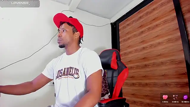 Snapshot of AlejoKhalifa_ chatting on 1, 10, 2025 AlejoKhalifa  online show from 1, 10, 2025