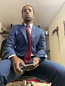 Snapshot of AlejoKhalifa_ chatting on 12, 7, 2026 AlejoKhalifa online show from 12, 7, 2026