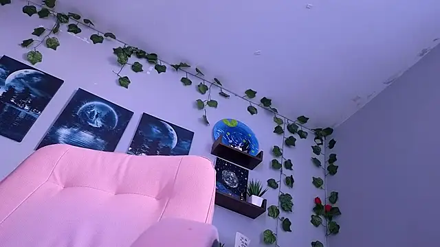 macey elliot  online show from 14, 9, 2025