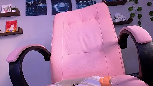 macey elliot  online show from 16, 9, 2025