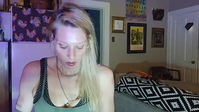 Snapshot of Glamazonx chatting on 1, 3, 2026 Glamazonx online show from 1, 3, 2026