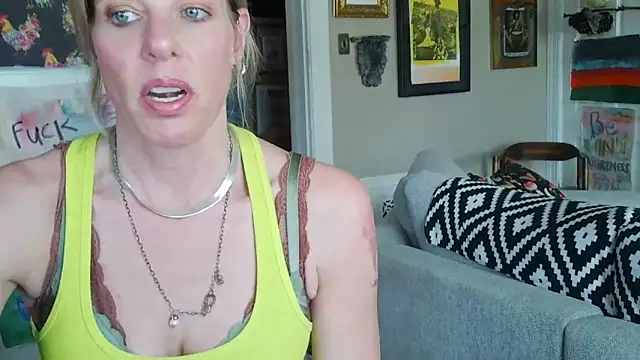 Snapshot of Glamazonx chatting on 24, 3, 2026 Glamazonx online show from 24, 3, 2026