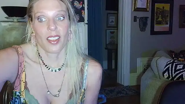 Snapshot of Glamazonx chatting on 26, 3, 2026 Glamazonx online show from 26, 3, 2026