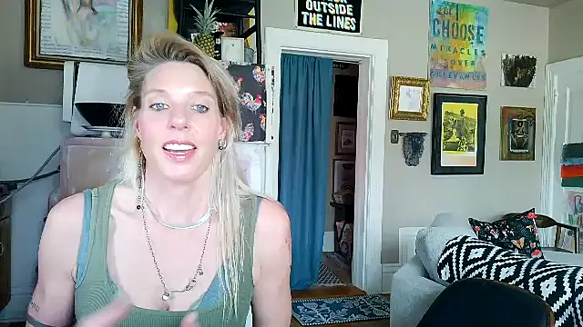 Snapshot of Glamazonx chatting on 28, 3, 2026 Glamazonx online show from 28, 3, 2026