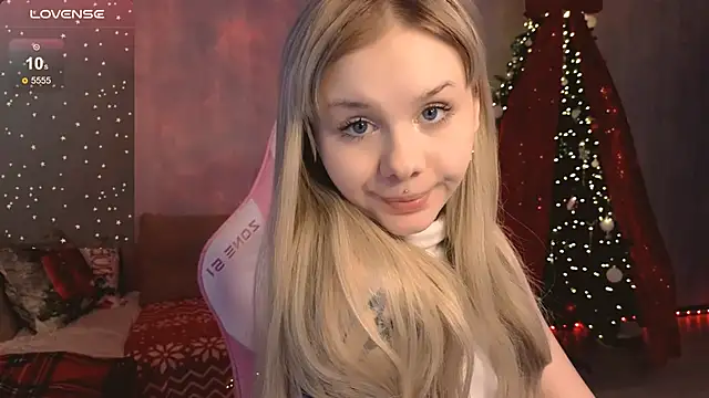 Britney Lynch online show from 15, 12, 2025