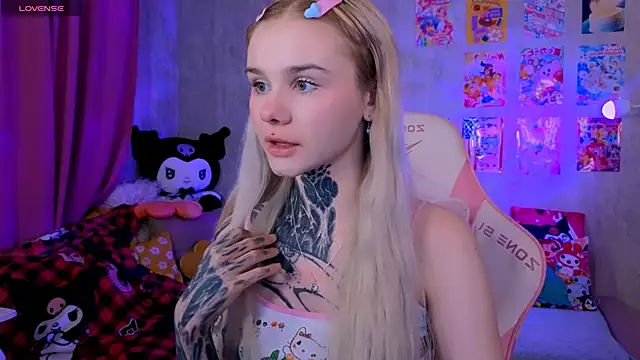 Snapshot of Britney_Lynch chatting on 22, 2, 2026 Britney Lynch online show from 22, 2, 2026