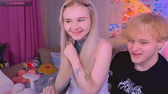 Snapshot of Britney_Lynch chatting on 2, 3, 2026 Britney Lynch online show from 2, 3, 2026