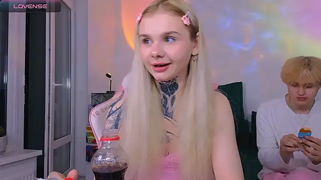 Snapshot of Britney_Lynch chatting on 13, 3, 2026 Britney Lynch online show from 13, 3, 2026