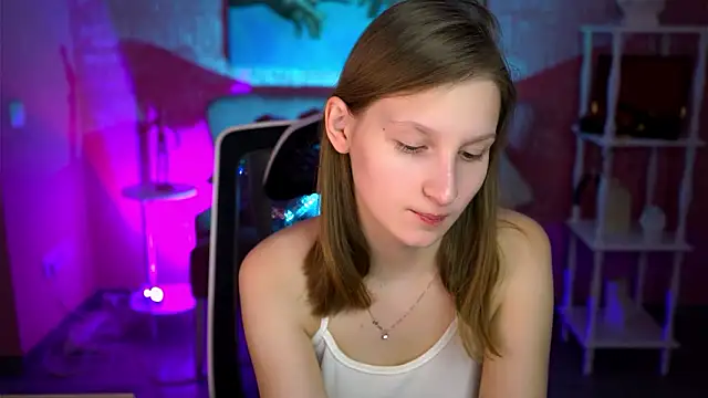 Snapshot of EllaHorton chatting on 1, 3, 2026 EllaHorton online show from 1, 3, 2026