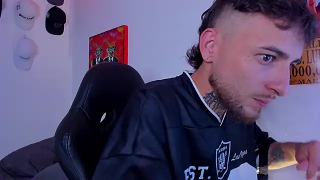 Snapshot of Drako_Lamar chatting on 8, 4, 2026 Drako Lamar online show from 8, 4, 2026