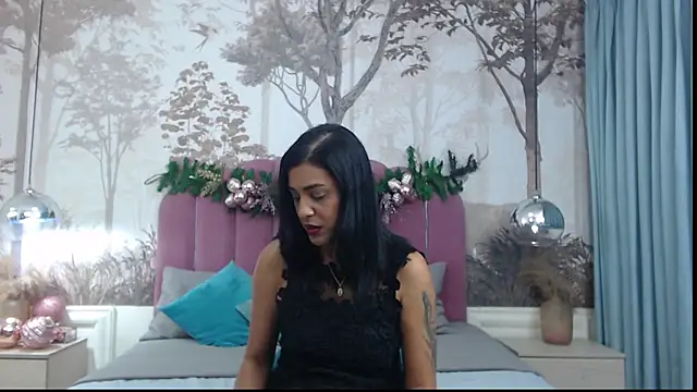 Snapshot of JoannaCox chatting on 7, 1, 2025 JoannaCox online show from 7, 1, 2025