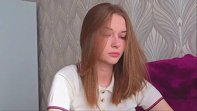 Snapshot of CharryClim chatting on 2, 10, 2025 CharryClim online show from 2, 10, 2025