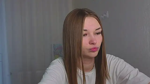 Snapshot of CharryClim chatting on 7, 10, 2025 CharryClim online show from 7, 10, 2025