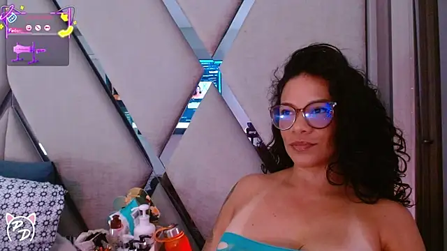 Snapshot of paula_daniela1 chatting on 10, 6, 2026 paula daniela1 online show from 10, 6, 2026