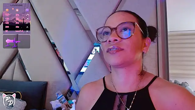 Snapshot of paula_daniela1 chatting on 27, 6, 2026 paula daniela1 online show from 27, 6, 2026