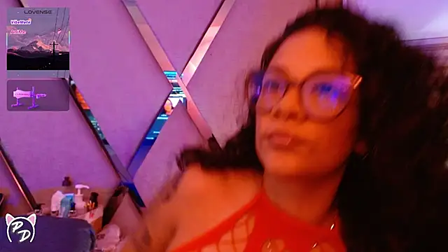 Snapshot of paula_daniela1 chatting on 7, 7, 2026 paula daniela1 online show from 7, 7, 2026