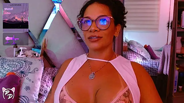 Snapshot of paula_daniela1 chatting on 19, 7, 2026 paula daniela1 online show from 19, 7, 2026