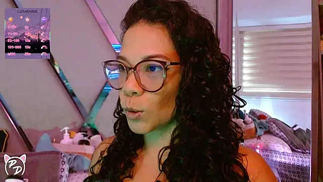 Snapshot of paula_daniela1 chatting on 5, 8, 2026 paula daniela1 online show from 5, 8, 2026