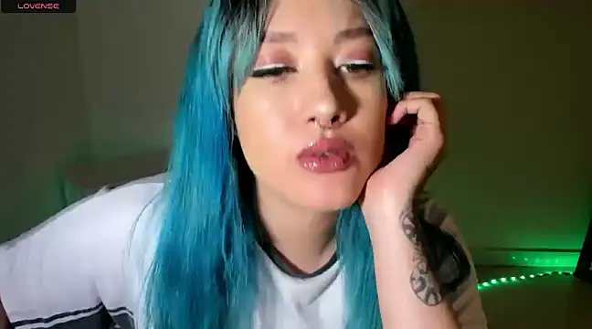 Snapshot of kat_apple chatting on 23, 3, 2025 kat apple online show from 23, 3, 2025