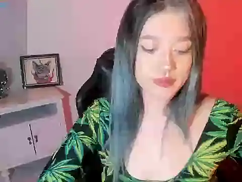 Snapshot of kat_apple chatting on 24, 10, 2025 kat apple online show from 24, 10, 2025