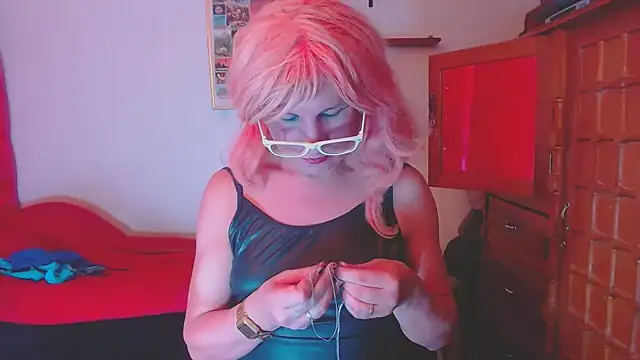 LorenJade online show from 26, 11, 2025