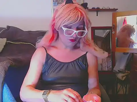 LorenJade online show from 12, 5, 2026