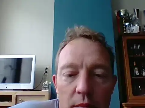 Snapshot of bertolini chatting on 10, 3, 2025 bertolini online show from 10, 3, 2025