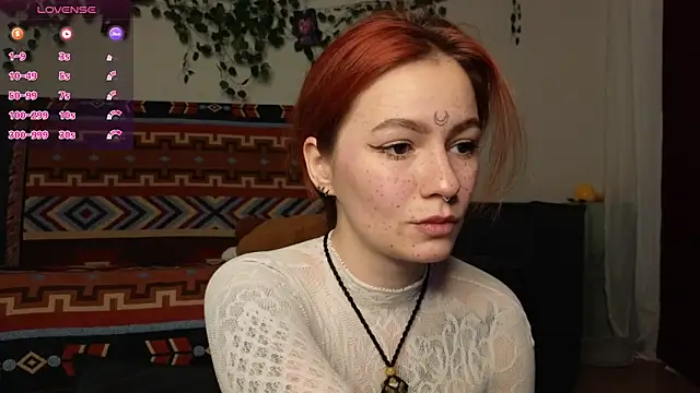 girl with snaketatto0 online show from 22, 12, 2025