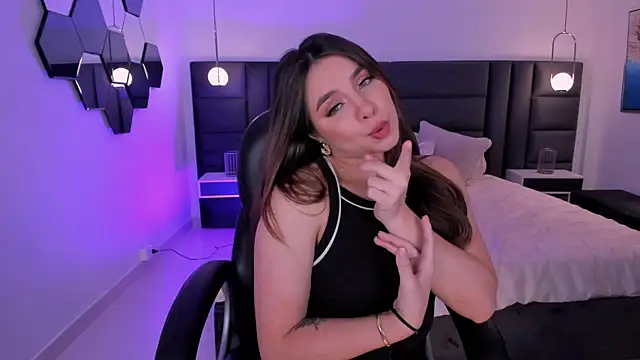 EloisaOlivero online show from 1, 3, 2025