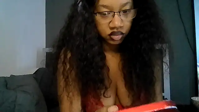 Snapshot of goddessdaisysky chatting on 10, 6, 2026 goddessdaisysky online show from 10, 6, 2026