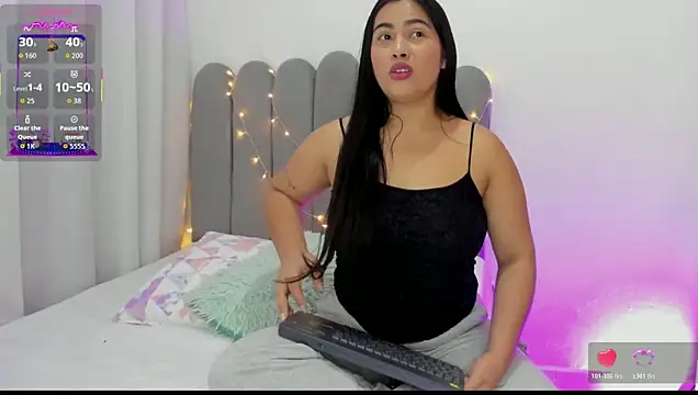 Snapshot of andrea_osorio_ chatting on 22, 10, 2025 andrea osorio  online show from 22, 10, 2025