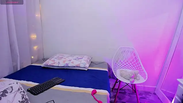 andrea osorio  online show from 7, 11, 2025