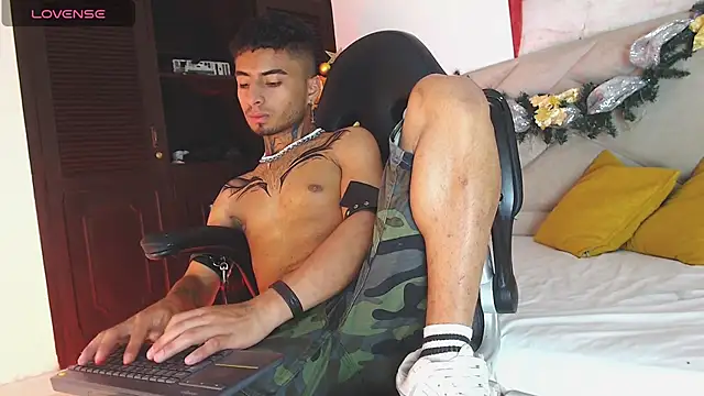 Snapshot of JuanCamiilo_66 chatting on 13, 12, 2024 JuanCamiilo 66 online show from 13, 12, 2024