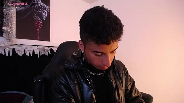 Snapshot of JuanCamiilo_66 chatting on 23, 12, 2024 JuanCamiilo 66 online show from 23, 12, 2024