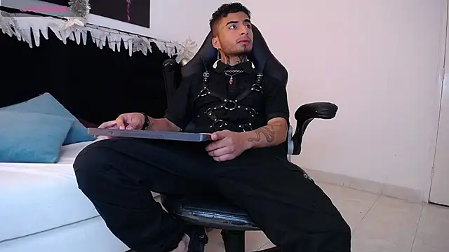 Snapshot of JuanCamiilo_66 chatting on 29, 12, 2024 JuanCamiilo 66 online show from 29, 12, 2024