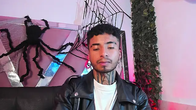 Snapshot of JuanCamiilo_66 chatting on 3, 10, 2025 JuanCamiilo 66 online show from 3, 10, 2025