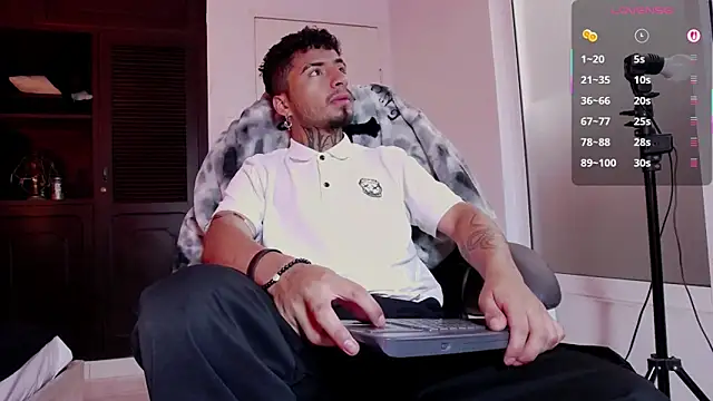 Snapshot of JuanCamiilo_66 chatting on 20, 2, 2026 JuanCamiilo 66 online show from 20, 2, 2026