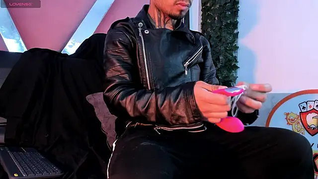 Snapshot of JuanCamiilo_66 chatting on 25, 3, 2026 JuanCamiilo 66 online show from 25, 3, 2026