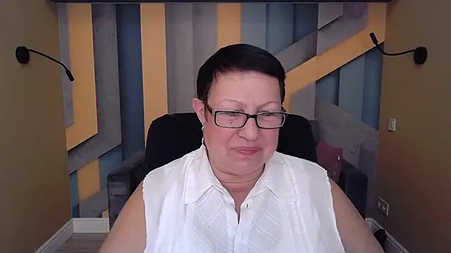 BarbaraTurners online show from 10, 10, 2025