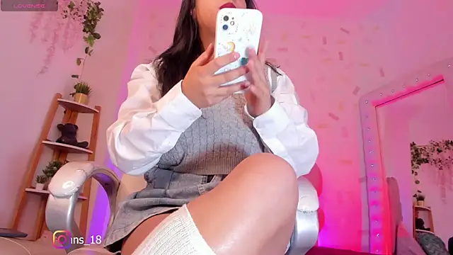 evelyn evans 1 online show from 8, 11, 2025