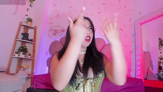 evelyn evans 1 online show from 9, 11, 2025