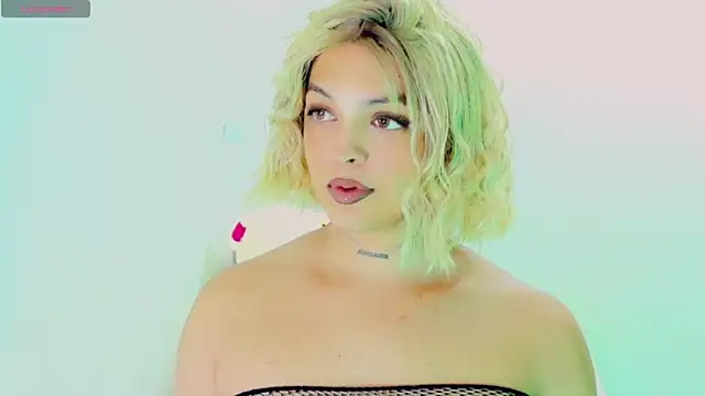 Snapshot of Emmaa_Saenz_ chatting on 23, 3, 2026 Emmaa Saenz online show from 23, 3, 2026